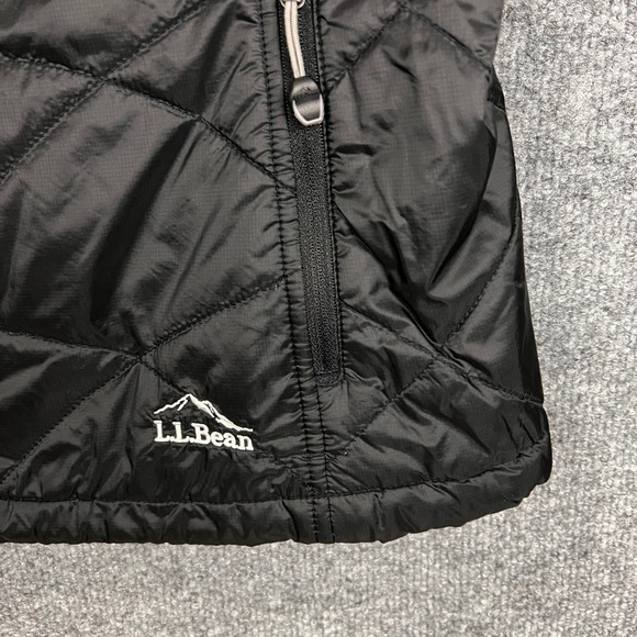 LLBean Womens Black Quilted Full Zip Vest Size M Regular - Picture 4 of 9